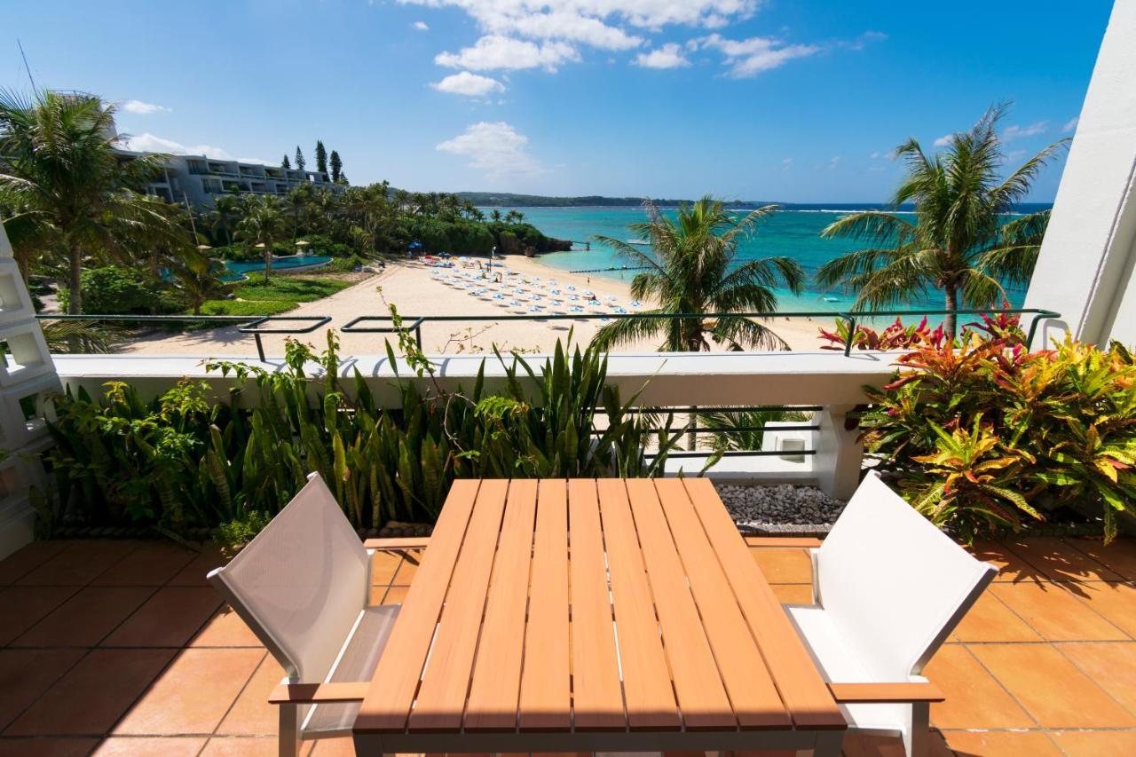The Moon Beach Museum Resort Onna Luaran gambar