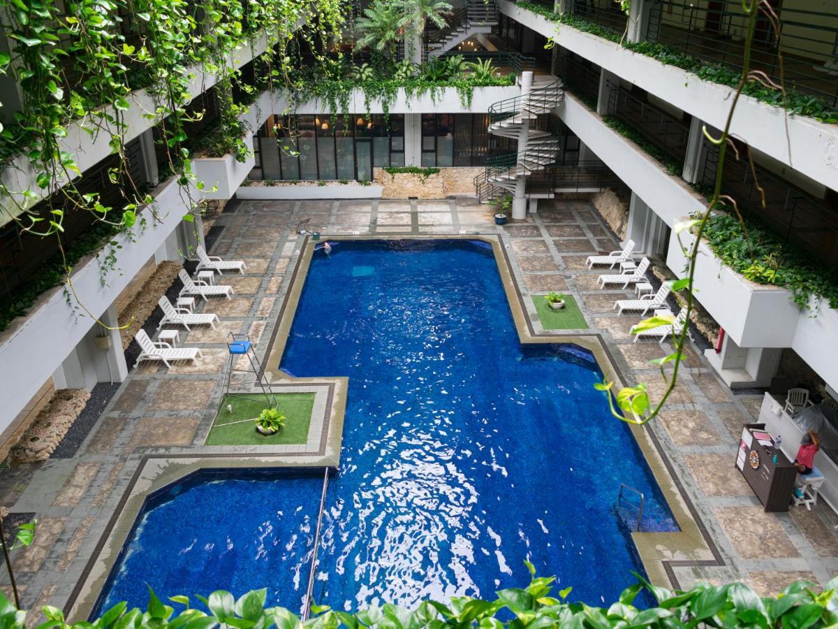 The Moon Beach Museum Resort Onna Luaran gambar