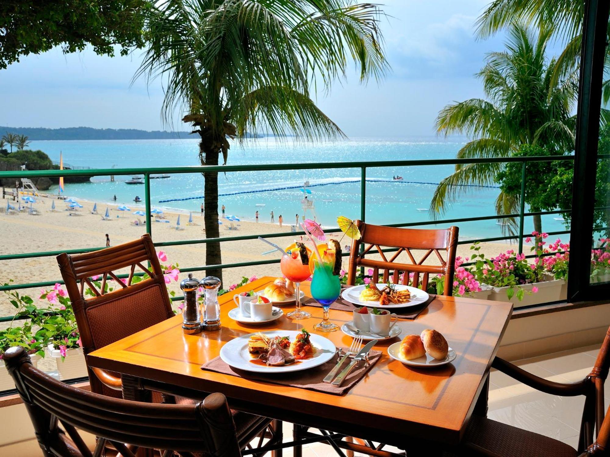 The Moon Beach Museum Resort Onna Luaran gambar