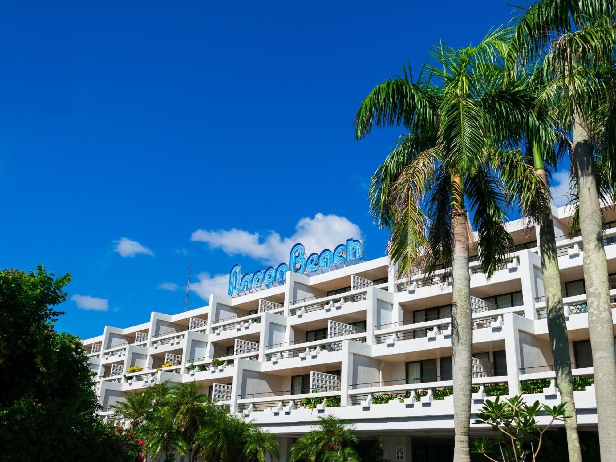 The Moon Beach Museum Resort Onna Luaran gambar